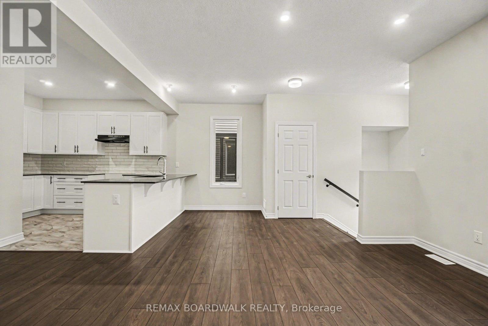83 Ryan Reynolds Way, Ottawa, Ontario  K4A 5T4 - Photo 5 - X13060902