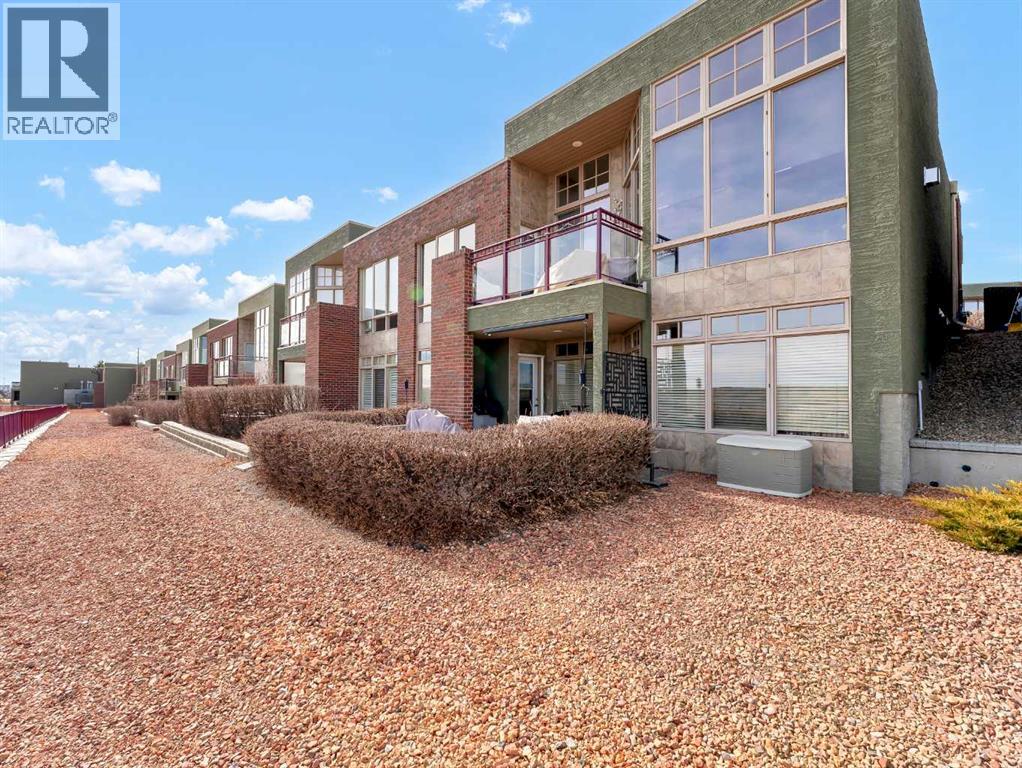 24 Palisades Mews NE, Medicine Hat, Alberta  T1C 2B5 - Photo 3 - A2294617