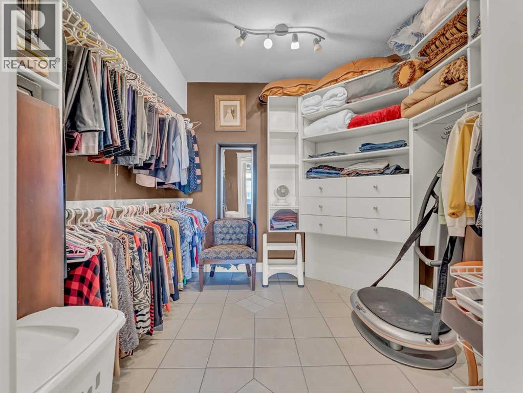 24 Palisades Mews NE, Medicine Hat, Alberta  T1C 2B5 - Photo 33 - A2294617