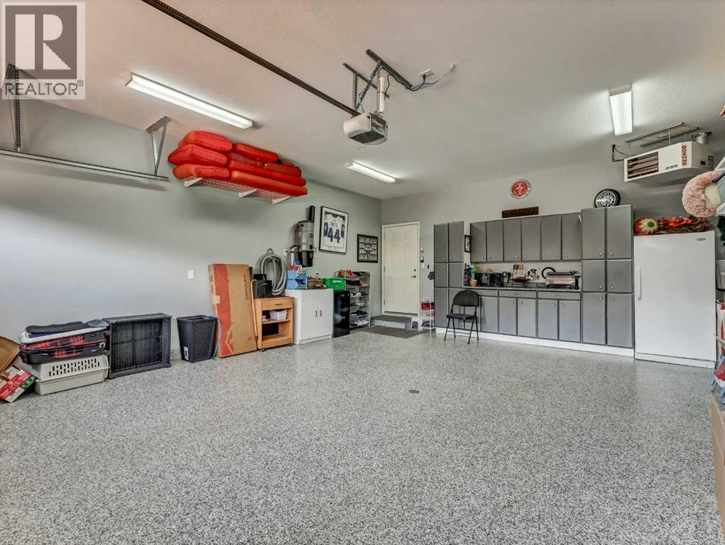 24 Palisades Mews NE, Medicine Hat, Alberta  T1C 2B5 - Photo 37 - A2294617