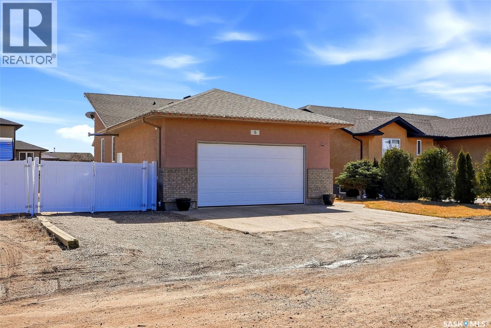5 Corbin Bay, Grand Coulee, Saskatchewan  S4M 0A3 - Photo 52 - SK033037