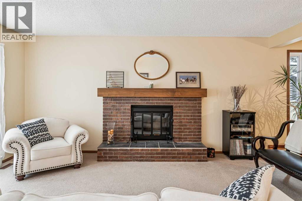27 Woodacres Way SW, Calgary, Alberta  T2W 4W2 - Photo 14 - A2295259