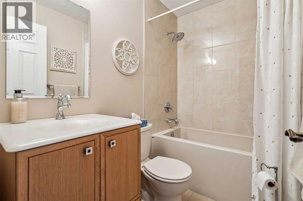 27 Woodacres Way SW, Calgary, Alberta  T2W 4W2 - Photo 30 - A2295259