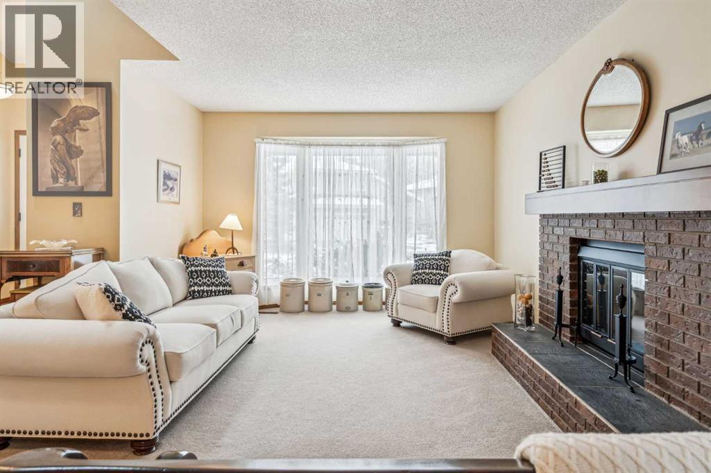 27 Woodacres Way SW, Calgary, Alberta  T2W 4W2 - Photo 15 - A2295259