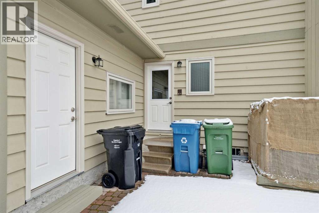 27 Woodacres Way SW, Calgary, Alberta  T2W 4W2 - Photo 35 - A2295259