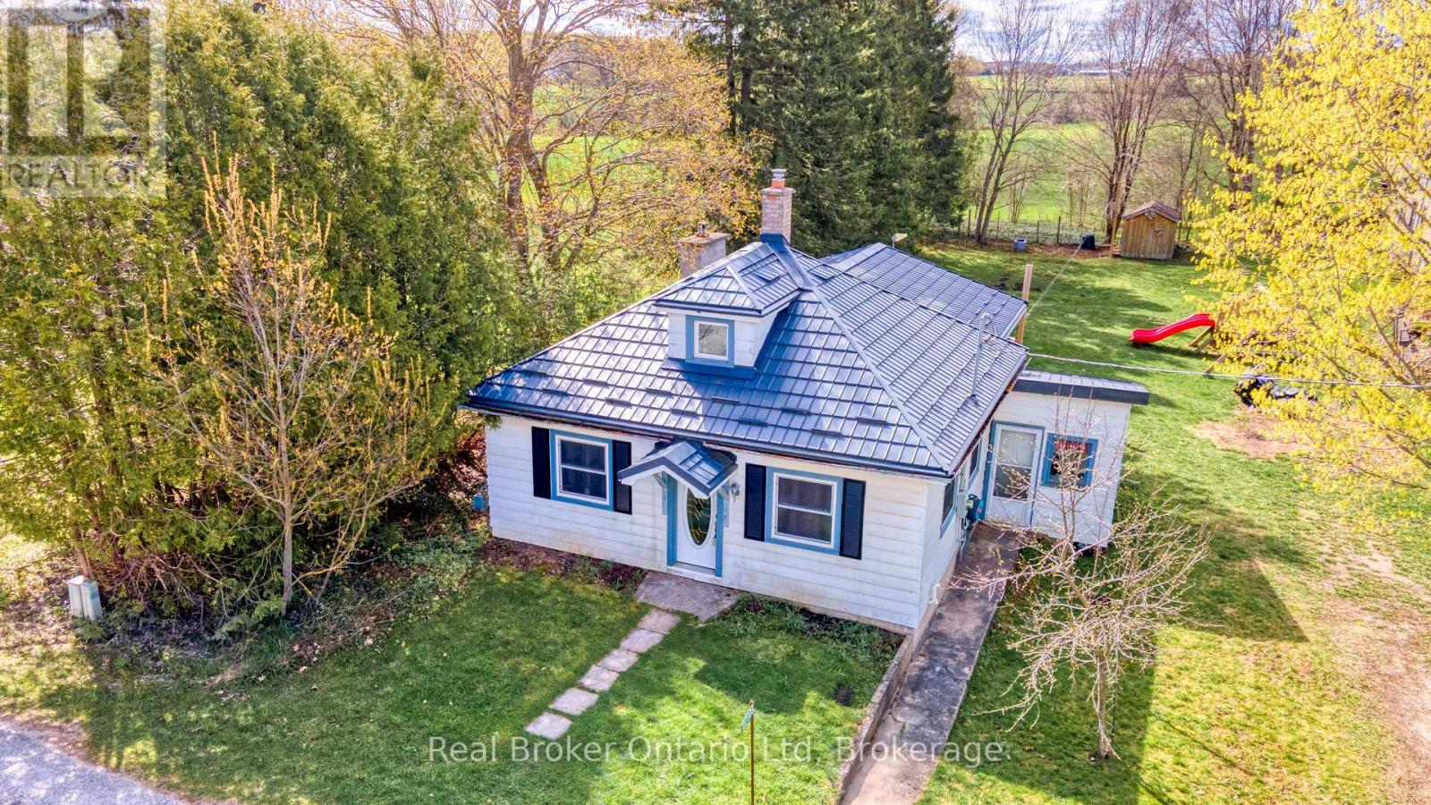 102008 Grey 5 Road, Georgian Bluffs, Ontario  N4K 5N5 - Photo 1 - X13063390