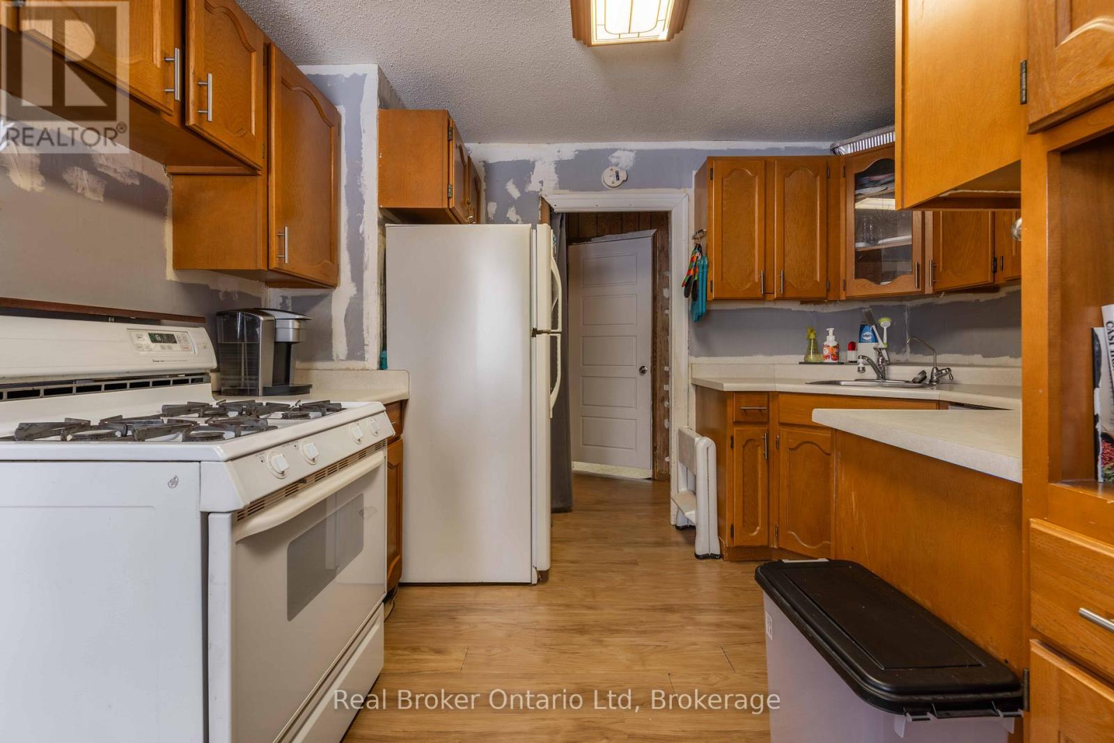 102008 Grey 5 Road, Georgian Bluffs, Ontario  N4K 5N5 - Photo 12 - X13063390