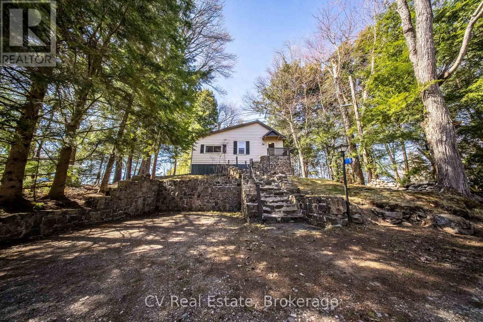 Unit #5 - 1117 - Bert Sims Road, Muskoka Lakes, Ontario  P0B 1M0 - Photo 2 - X13063392