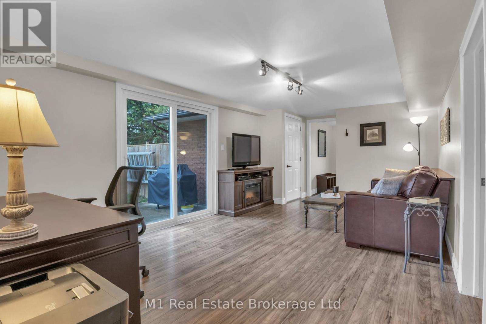 55 Second Street, Woolwich, Ontario  N3B 1H1 - Photo 18 - X13063468