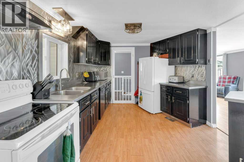 253017 Range Road 224, Rural Wheatland County, Alberta  T0J 3G0 - Photo 6 - A2305027