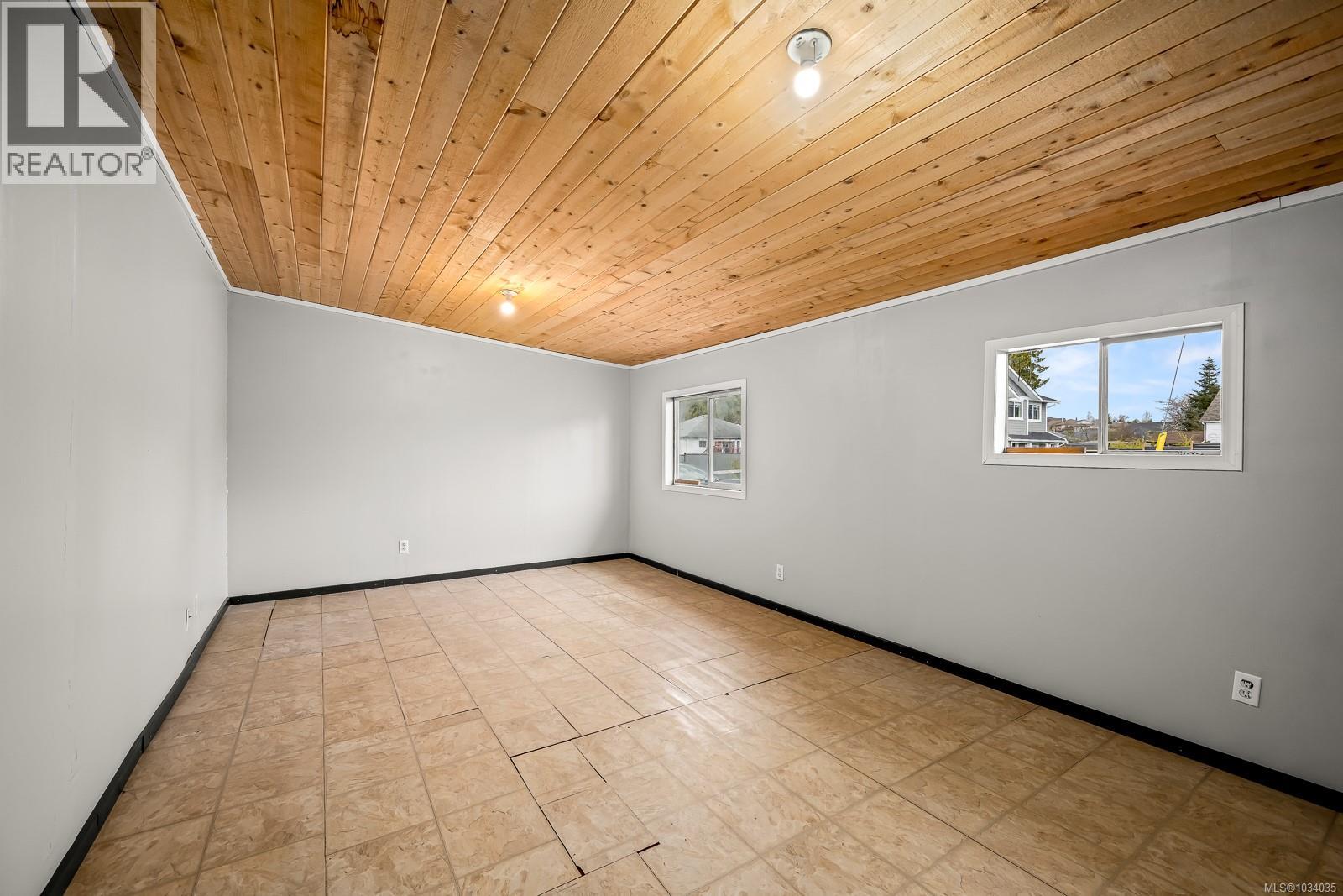 3378 Nikkei Pl, Cumberland, British Columbia  V0R 1S0 - Photo 12 - 1034035