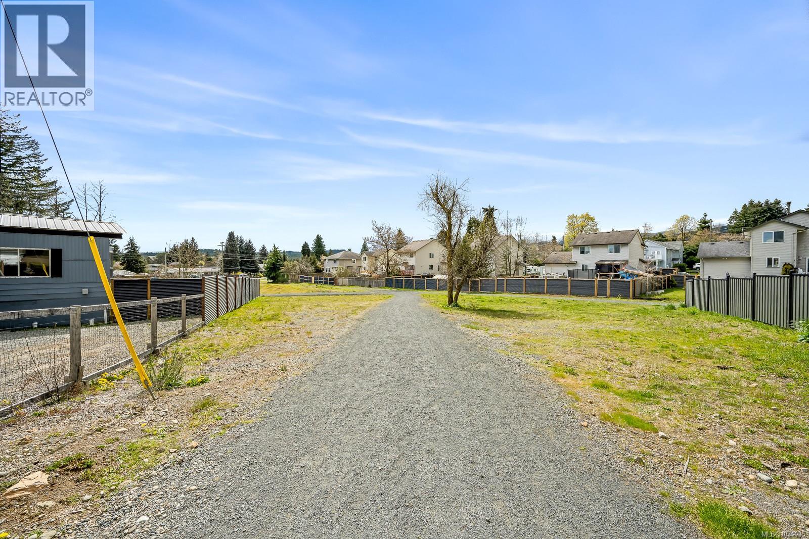 3378 Nikkei Pl, Cumberland, British Columbia  V0R 1S0 - Photo 41 - 1034035