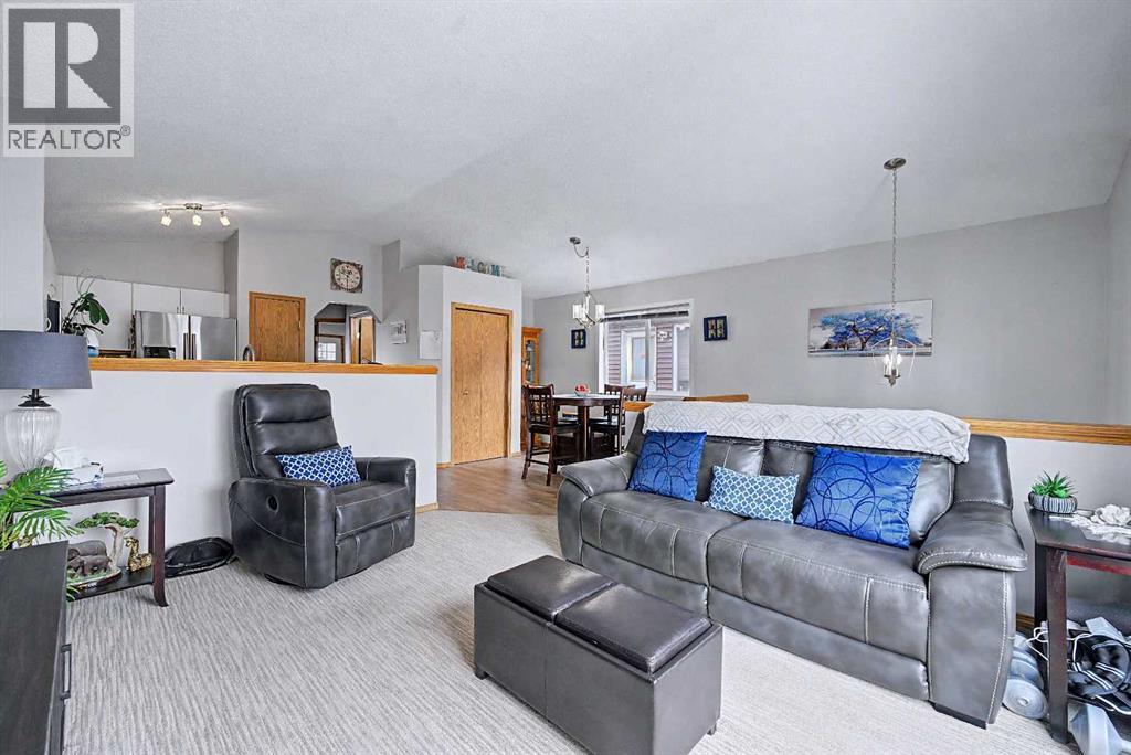 49 Martin Crossing Way NE, Calgary, Alberta  T3J 3V2 - Photo 5 - A2305840