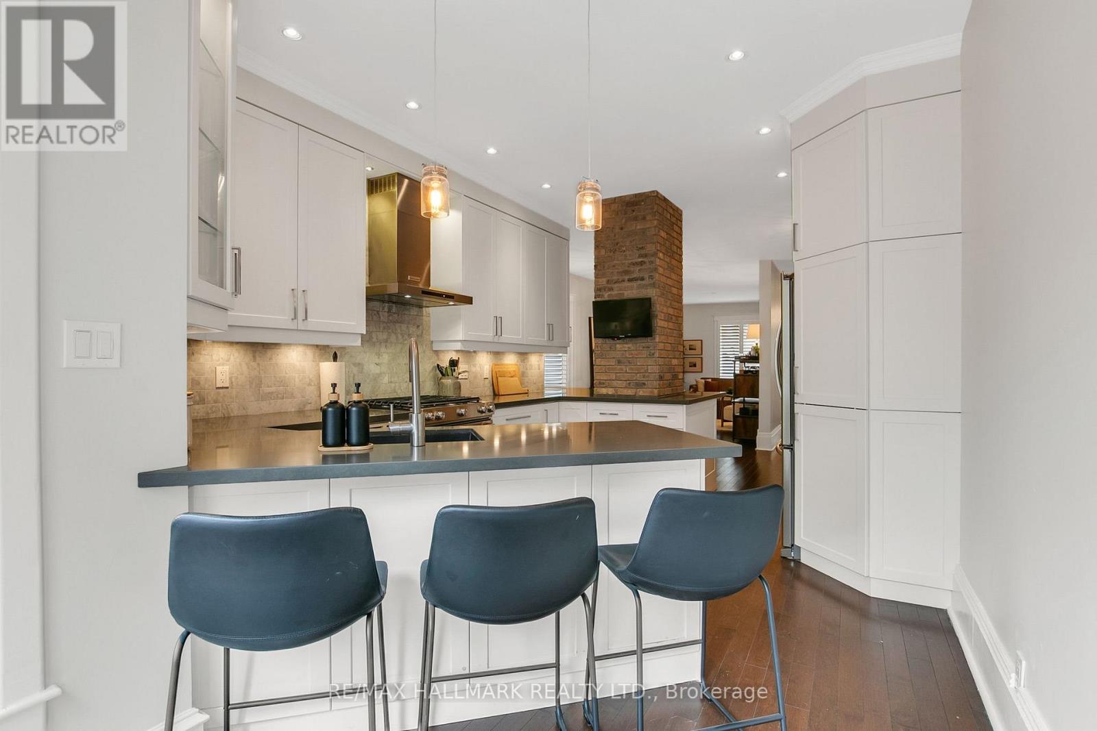 133 Langford Avenue, Toronto, Ontario  M4J 3E5 - Photo 12 - E13063388
