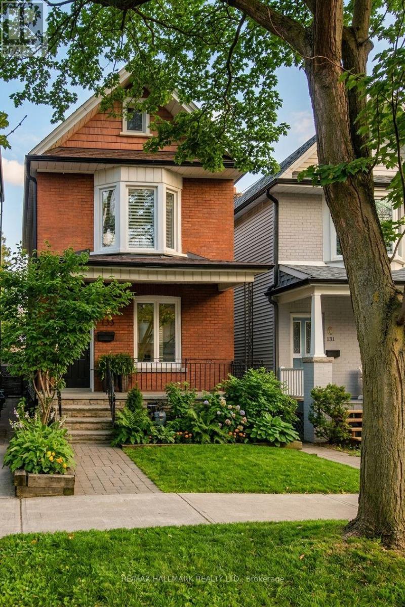 133 Langford Avenue, Toronto, Ontario  M4J 3E5 - Photo 2 - E13063388