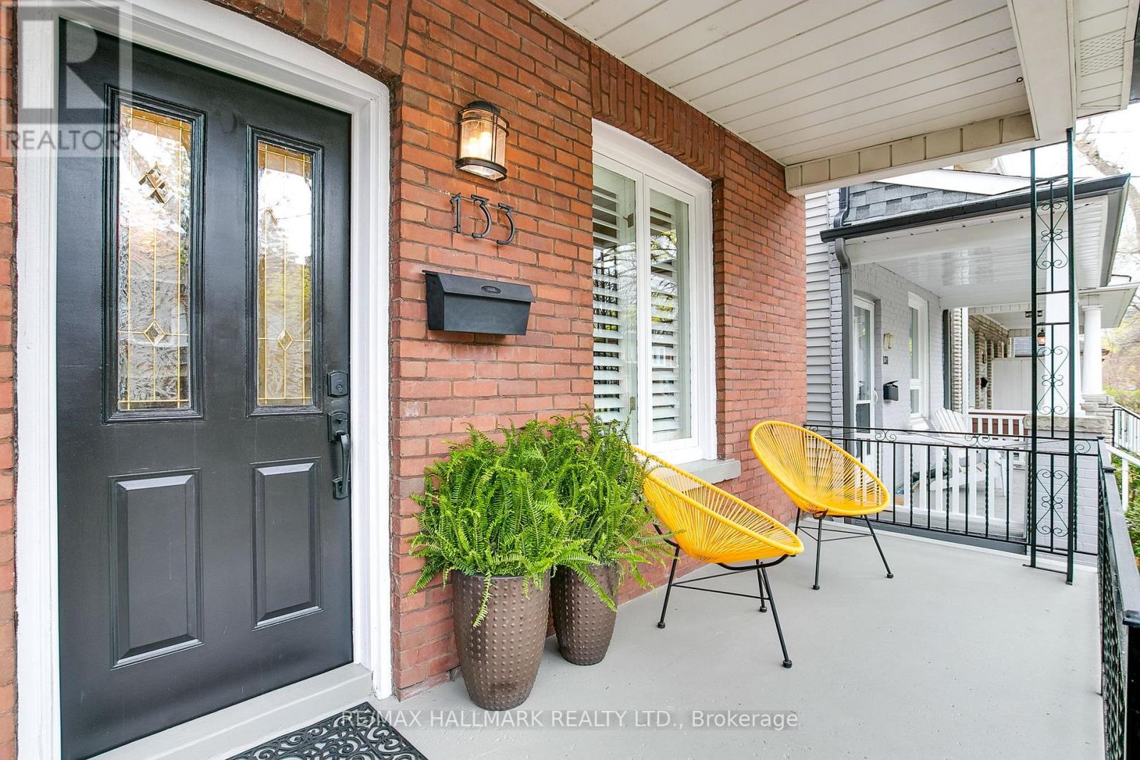 133 Langford Avenue, Toronto, Ontario  M4J 3E5 - Photo 3 - E13063388