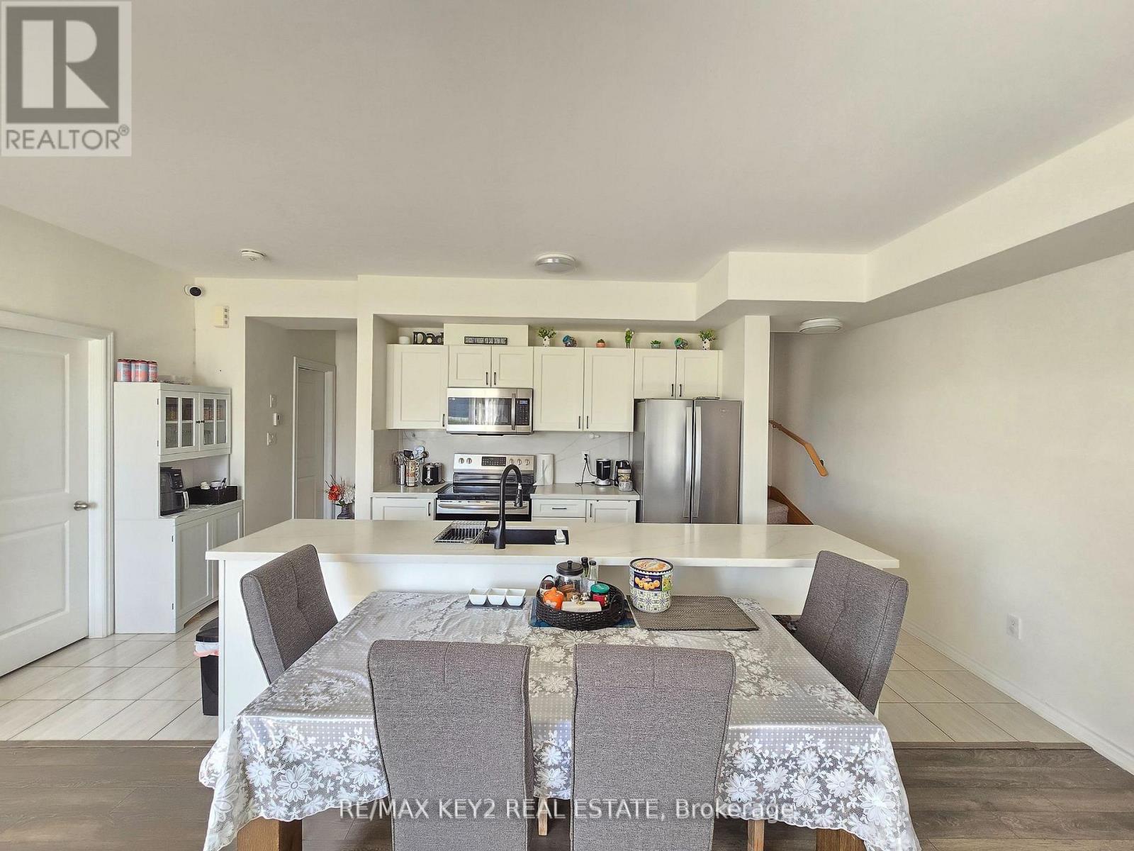2617 Garrison Crossing, Pickering, Ontario  L1X 0E5 - Photo 6 - E13063446