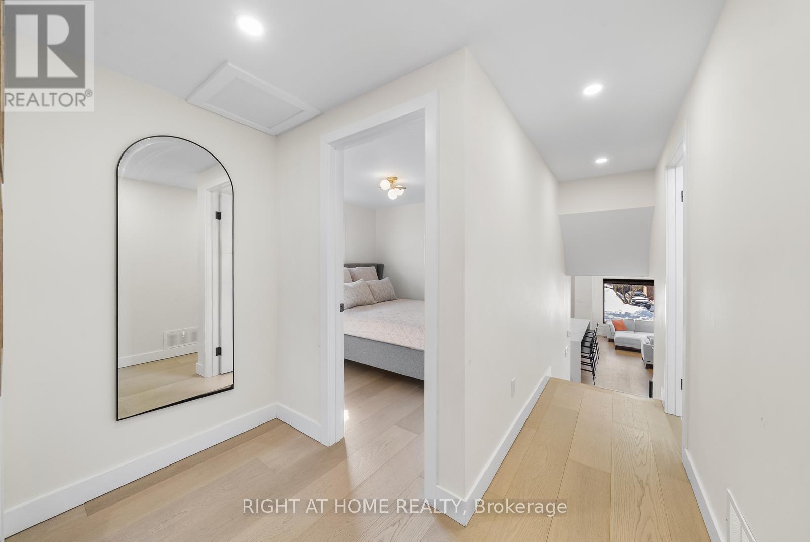 9 Thistlewaite Crescent, Toronto, Ontario  M1S 3Y8 - Photo 19 - E13063520