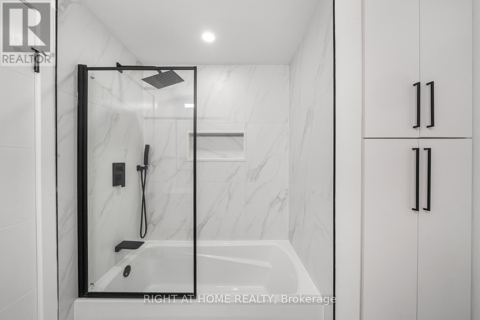 9 Thistlewaite Crescent, Toronto, Ontario  M1S 3Y8 - Photo 22 - E13063520