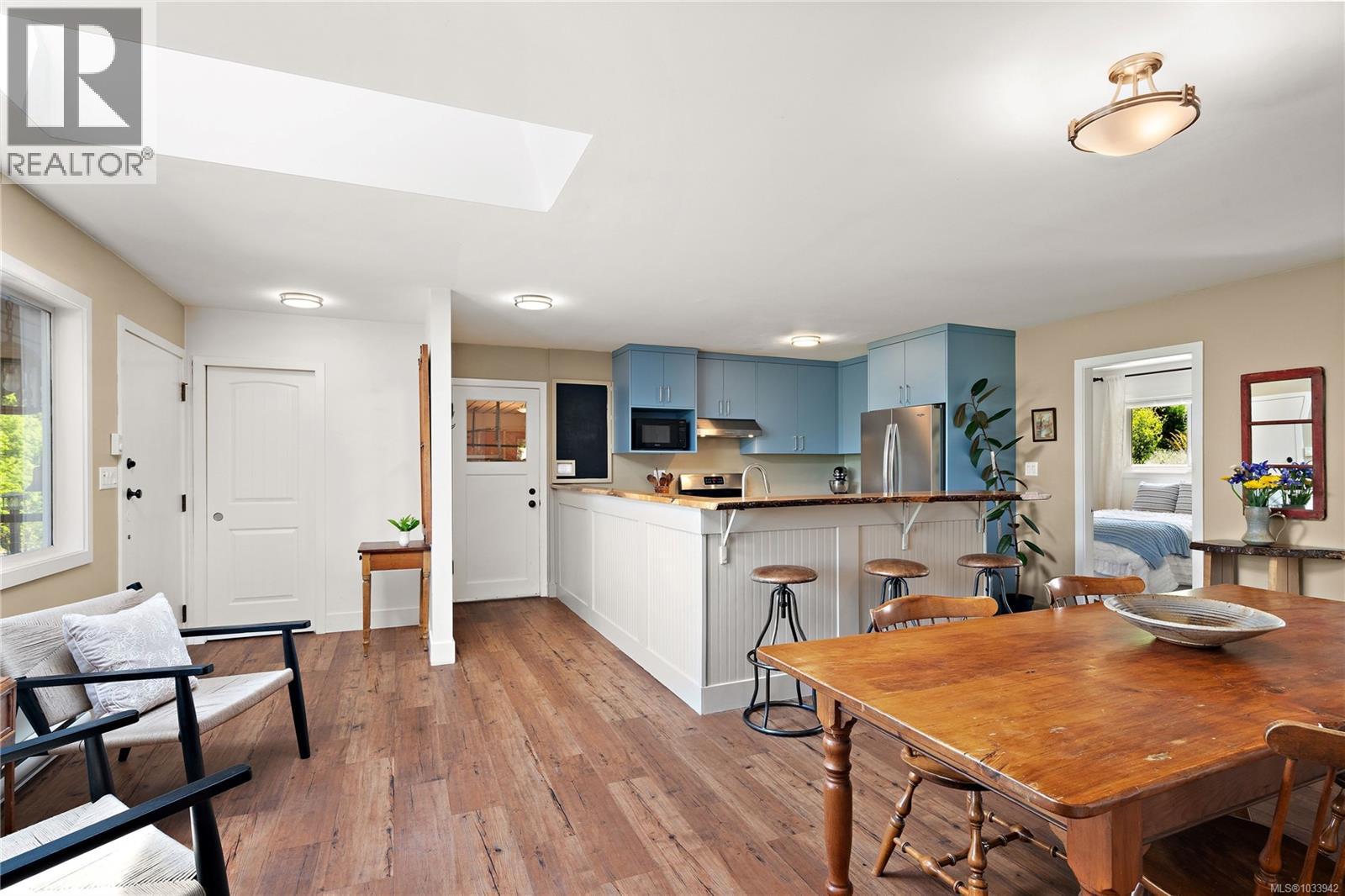 10851 Deep Cove Rd, North Saanich, British Columbia  V8L 5M5 - Photo 13 - 1033942