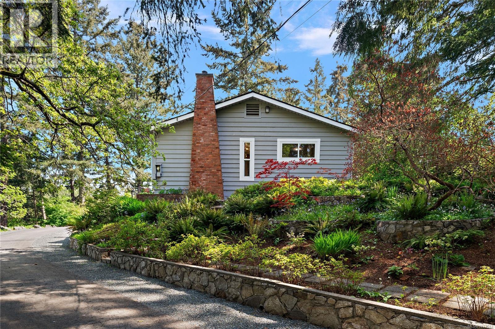 10851 Deep Cove Rd, North Saanich, British Columbia  V8L 5M5 - Photo 19 - 1033942