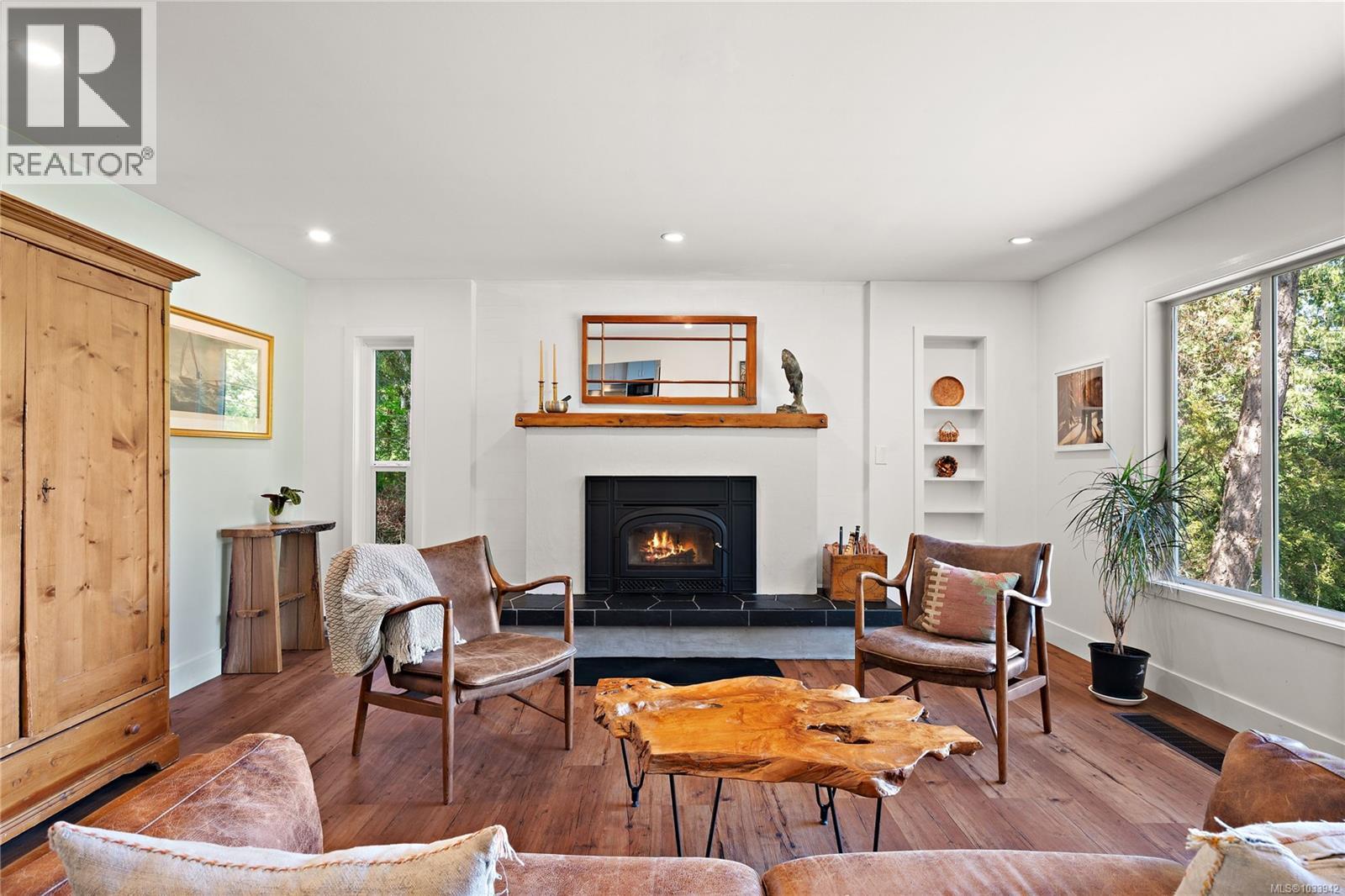 10851 Deep Cove Rd, North Saanich, British Columbia  V8L 5M5 - Photo 4 - 1033942