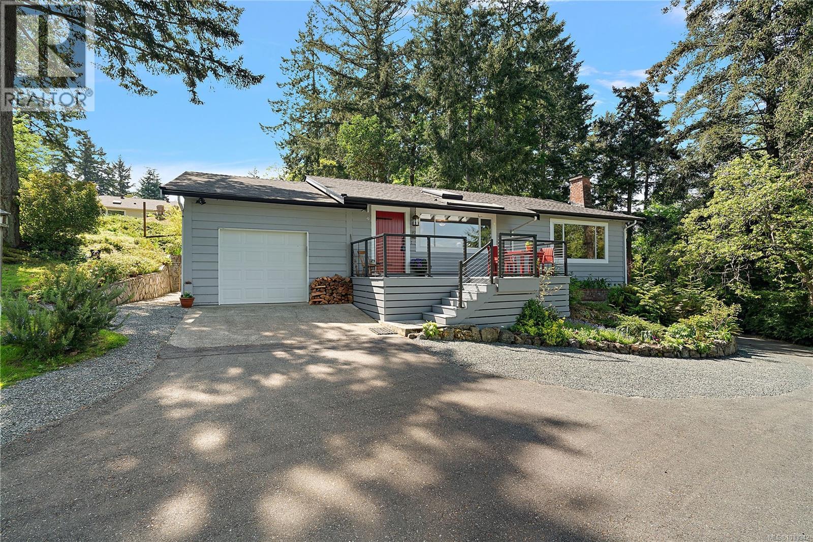 10851 Deep Cove Rd, North Saanich, British Columbia  V8L 5M5 - Photo 40 - 1033942
