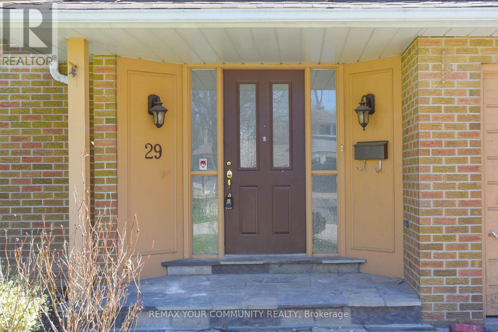 29 Colonsay Road, Markham, Ontario  L3T 3E9 - Photo 2 - N13063492
