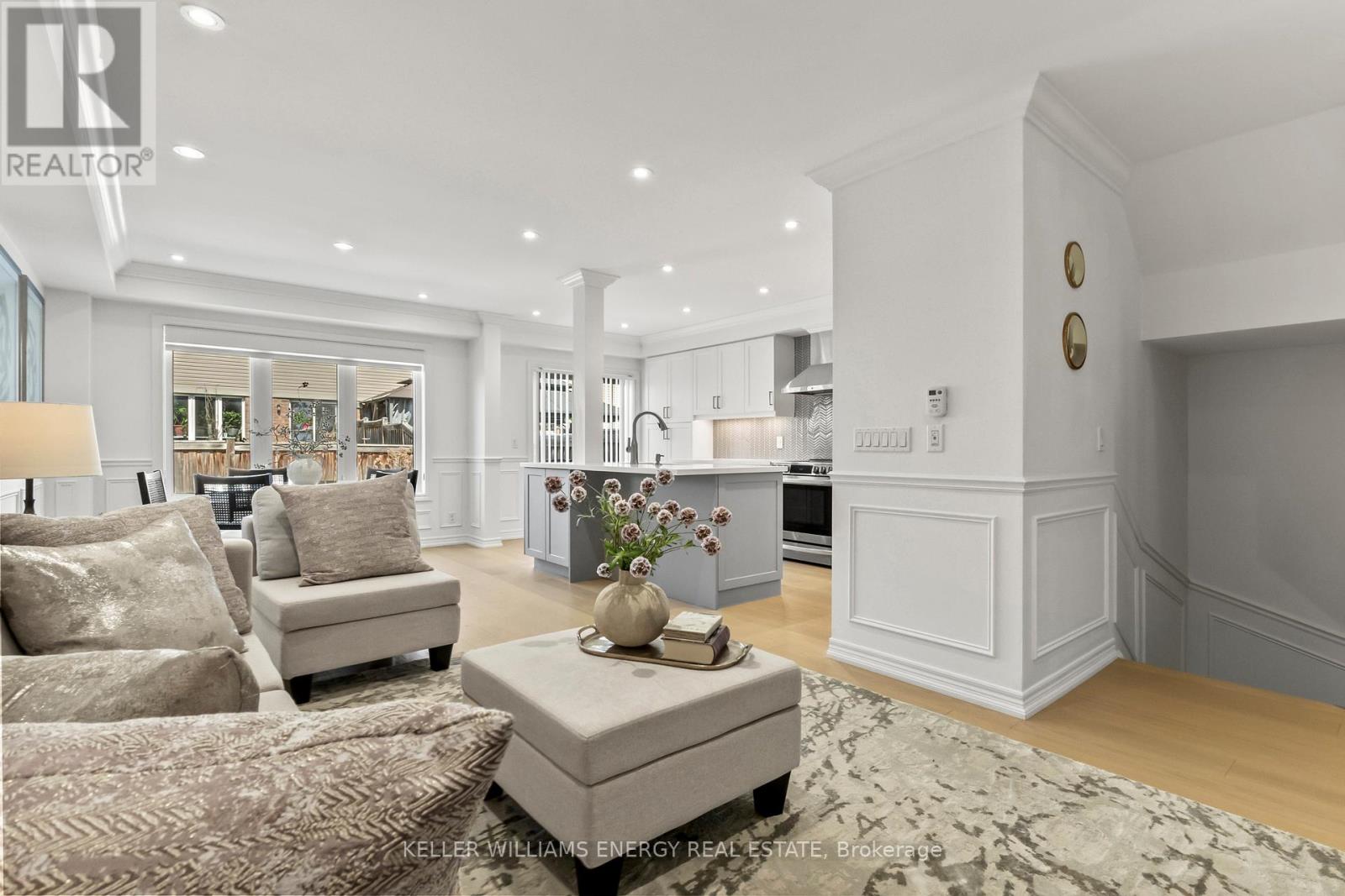 33 TABARET CRESCENT, Oshawa, Ontario
