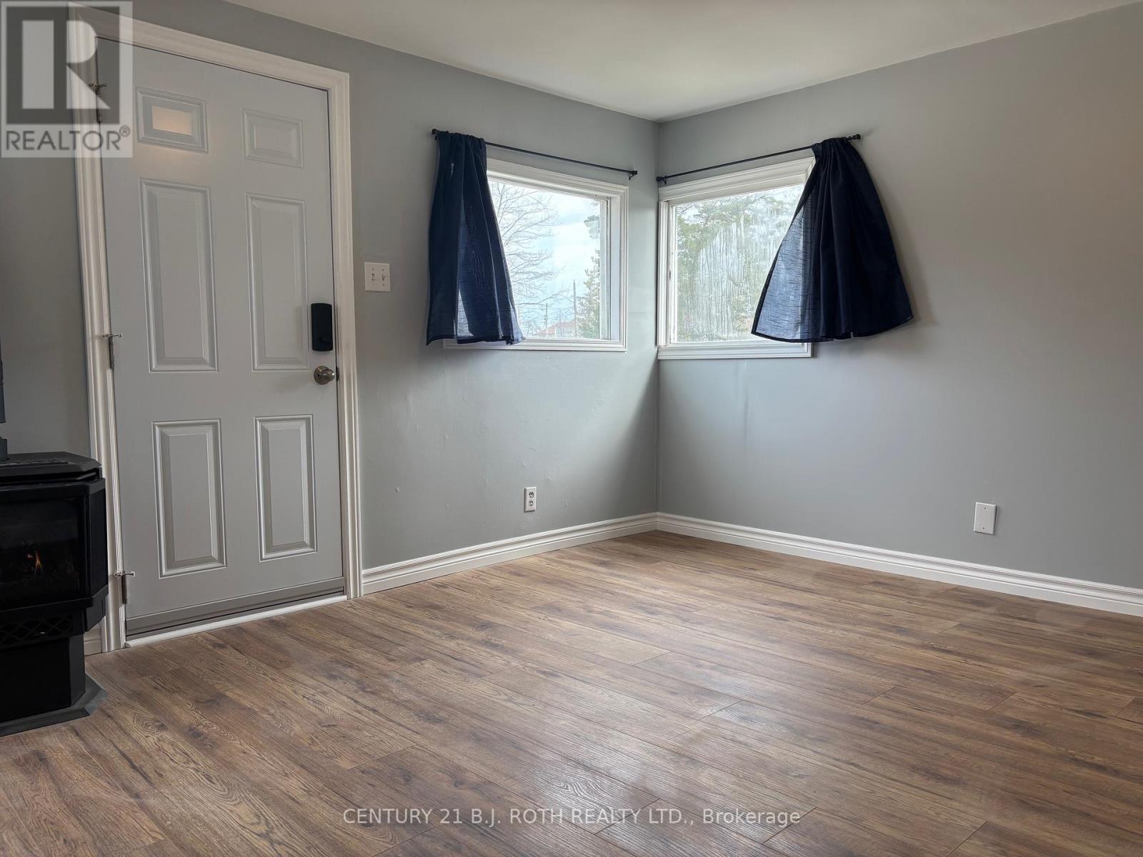 397 Mosley Street, Wasaga Beach, Ontario  L9Z 2J8 - Photo 11 - S13063462
