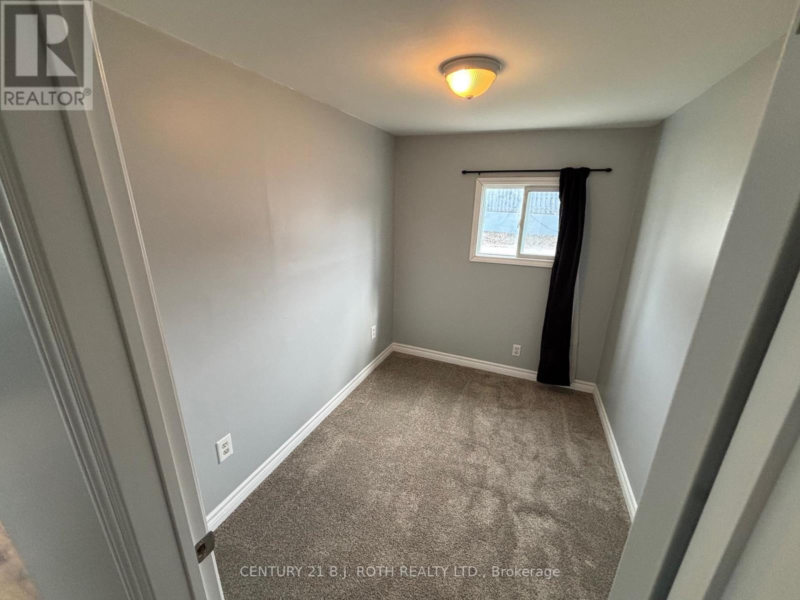 397 Mosley Street, Wasaga Beach, Ontario  L9Z 2J8 - Photo 7 - S13063462