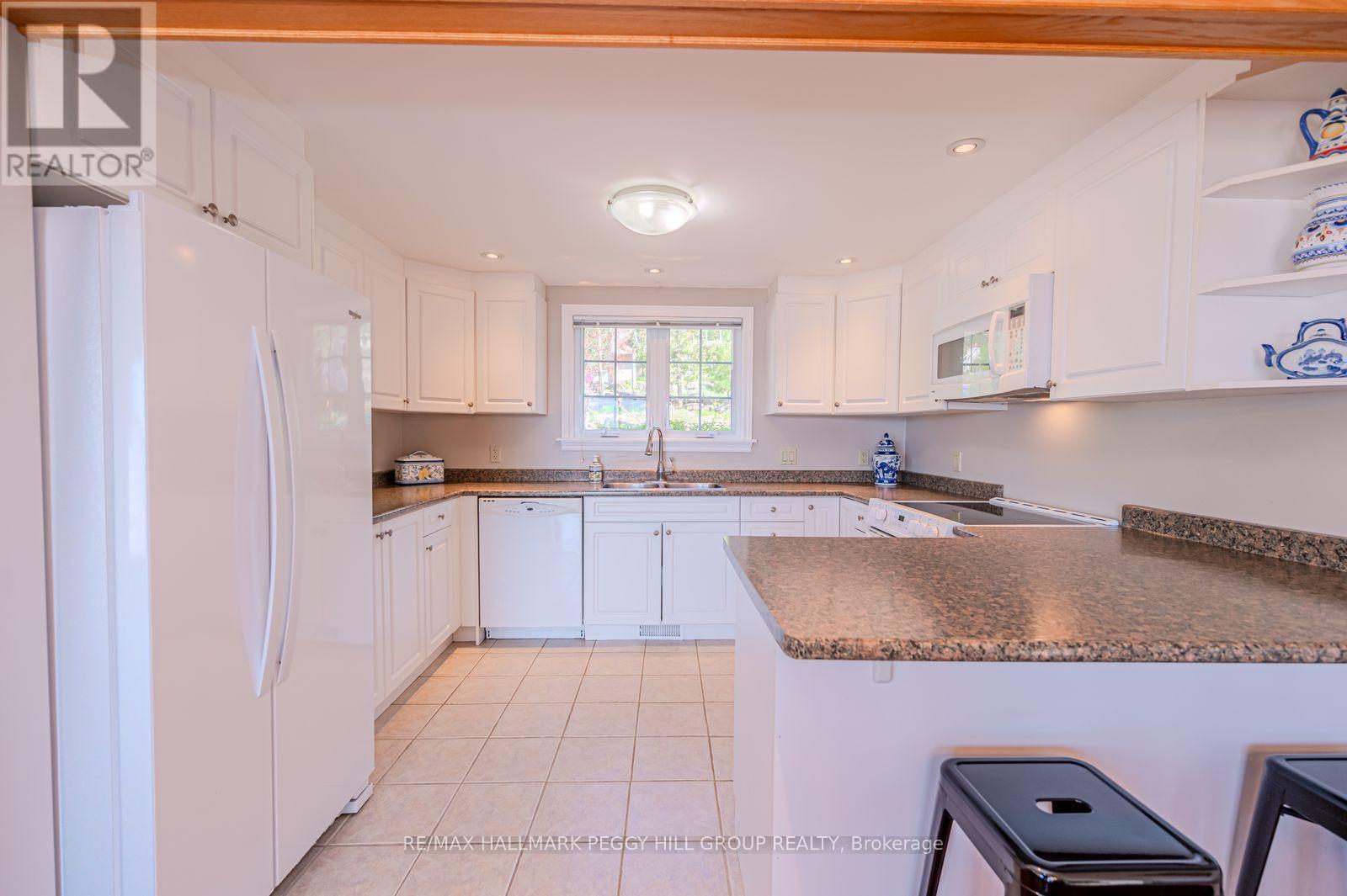 30 Georgian Lane, Tay, Ontario  L0K 1R0 - Photo 9 - S13063488