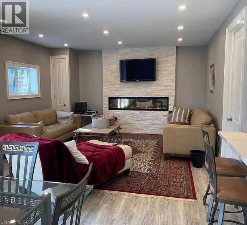 3130 HINES Drive, Oakville, Ontario