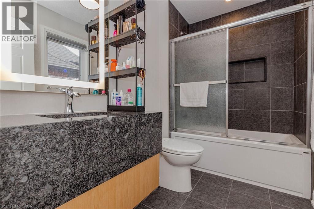 130 Pondcliffe Drive, Kitchener, Ontario  N2R 0M4 - Photo 37 - 40825807