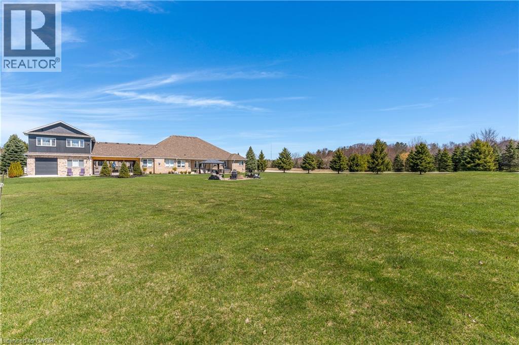 2 Cloverlea Crescent, St. George, Ontario  N0E 1N0 - Photo 46 - 40825778