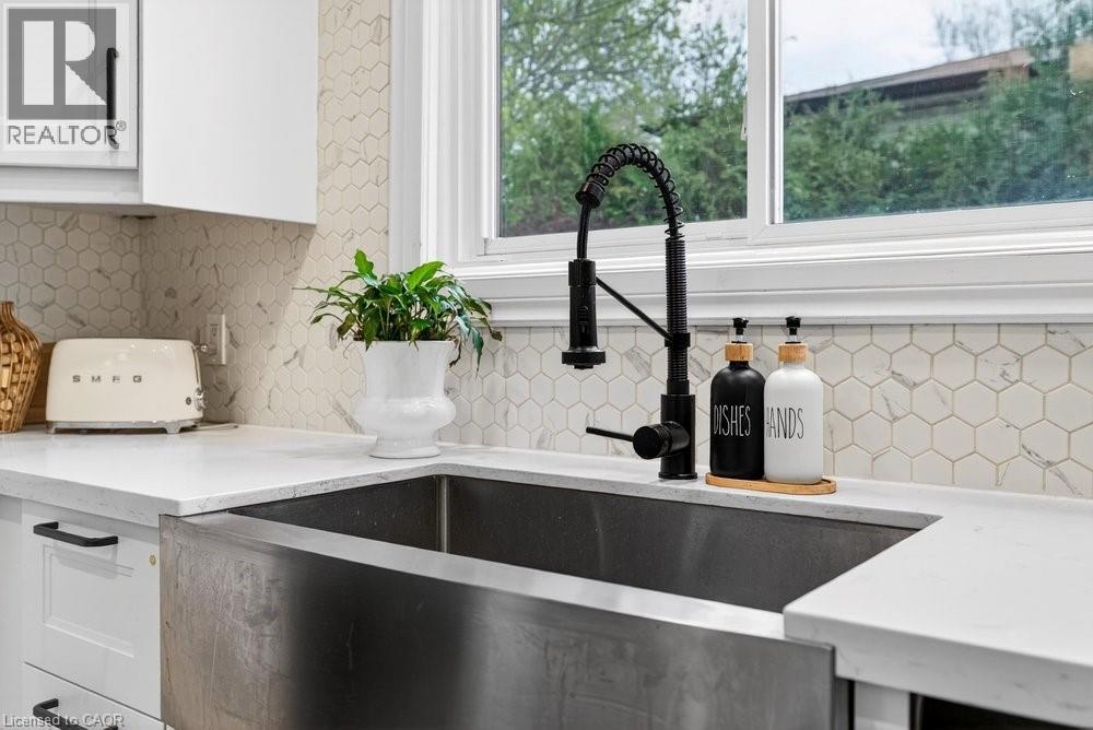 2233 Melissa Crescent, Burlington, Ontario  L7P 3T4 - Photo 23 - 40825764