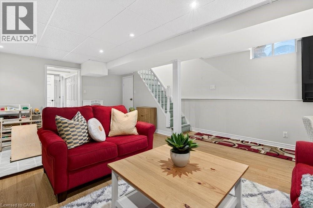 2233 Melissa Crescent, Burlington, Ontario  L7P 3T4 - Photo 8 - 40825764