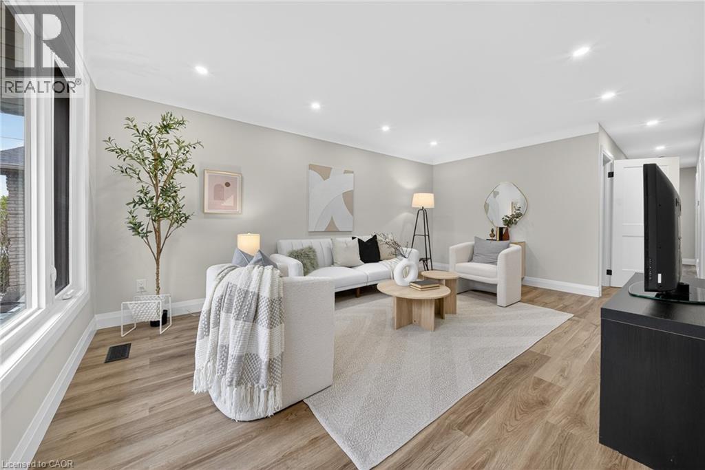 201 Ridge Street, Hamilton, Ontario  L9A 2X6 - Photo 10 - 40824915