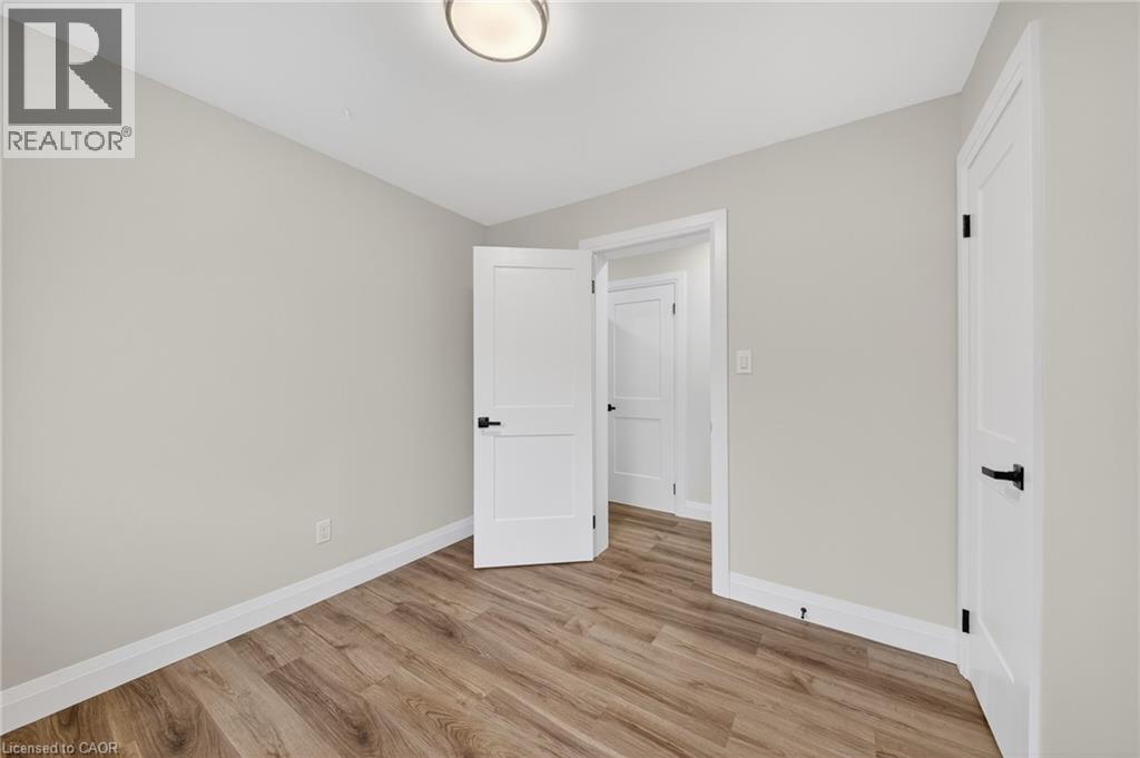 201 Ridge Street, Hamilton, Ontario  L9A 2X6 - Photo 14 - 40824915