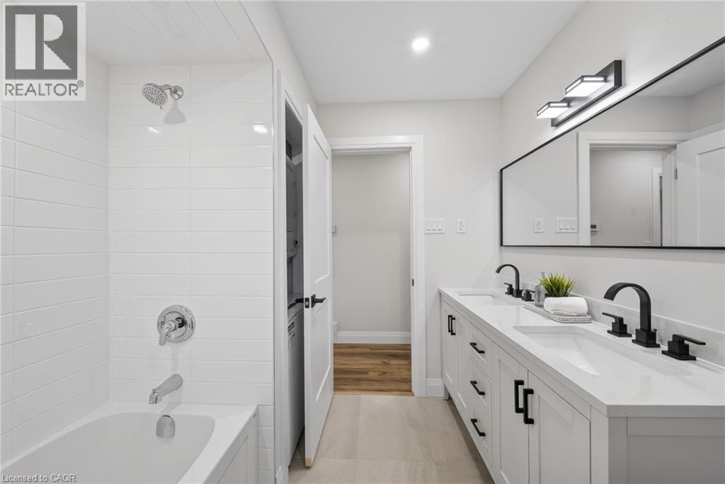 201 Ridge Street, Hamilton, Ontario  L9A 2X6 - Photo 16 - 40824915