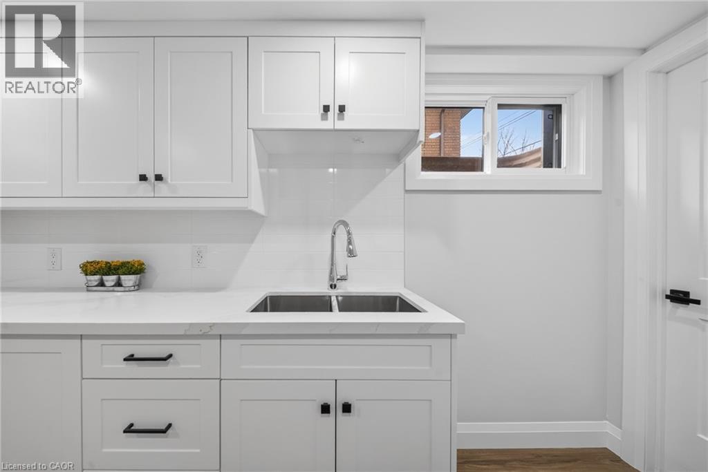 201 Ridge Street, Hamilton, Ontario  L9A 2X6 - Photo 23 - 40824915