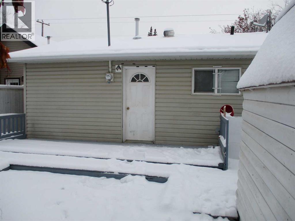 507 2nd Street NE, Manning, Alberta  T0H 2M0 - Photo 2 - A2273973