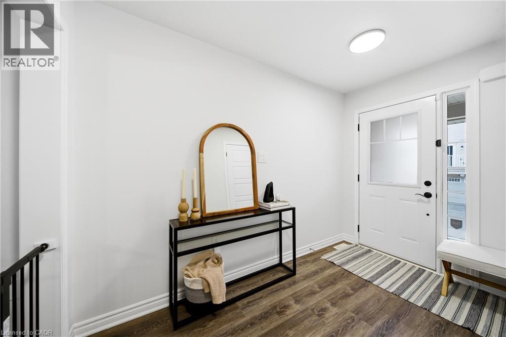 230 Avonsyde Boulevard Unit# 31, Waterdown, Ontario  L8B 1T9 - Photo 6 - 40819714