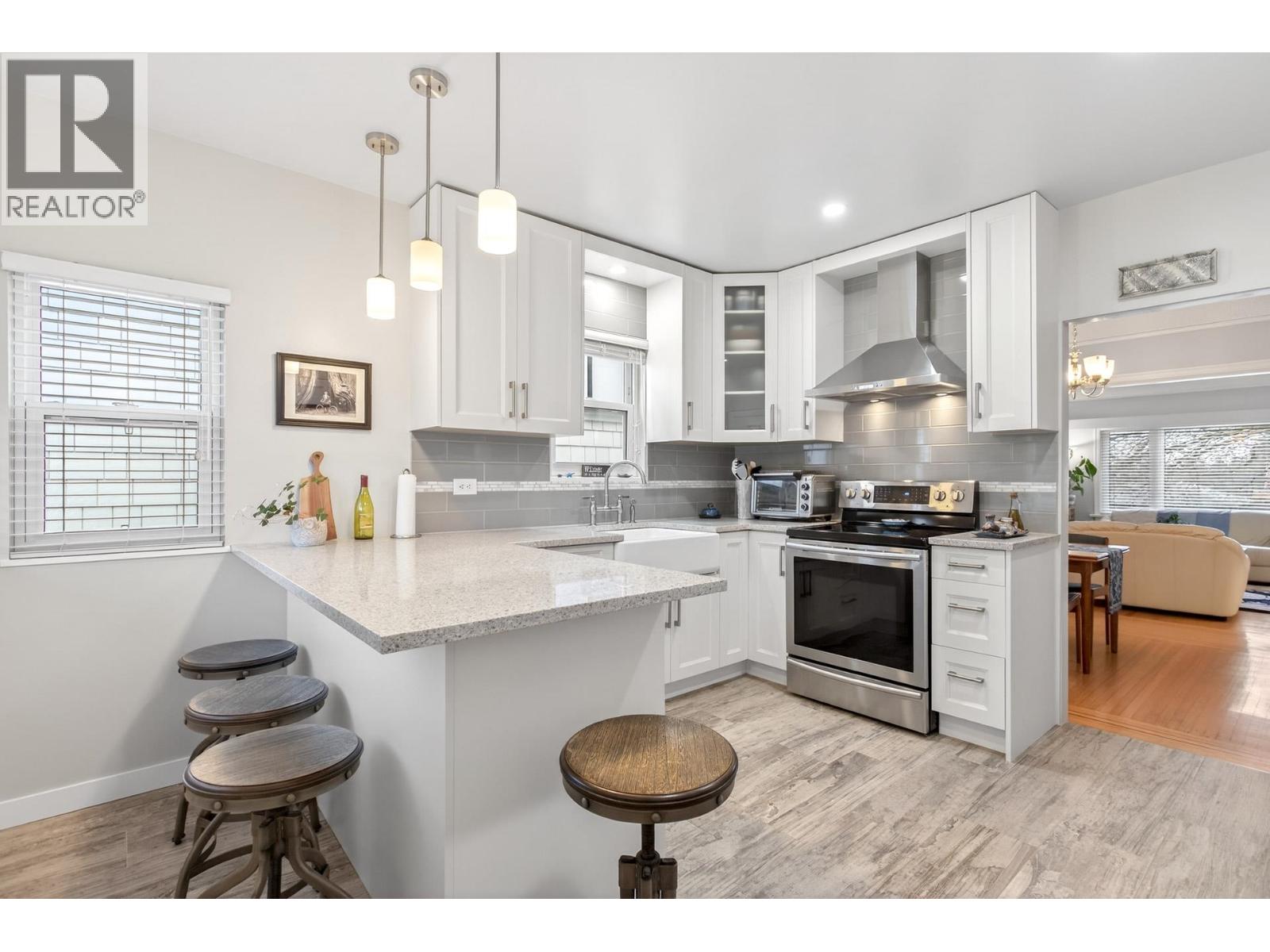3494 Oxford Street, Vancouver, British Columbia  V5K 1N9 - Photo 4 - R3101249