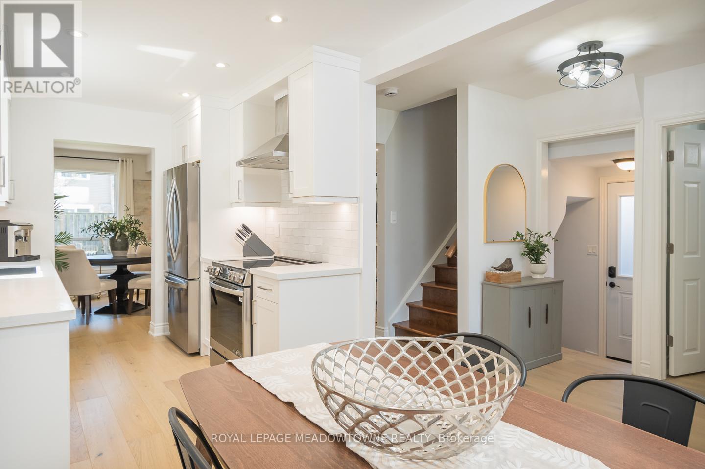 517 Beaver Court, Milton, Ontario  L9T 4A7 - Photo 8 - W13063404