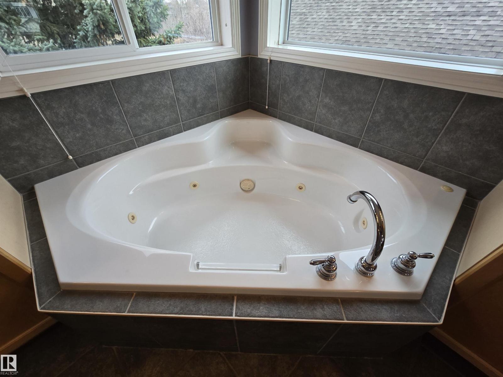 1668 Glastonbury Bv Nw, Edmonton, Alberta  T5T 6P3 - Photo 50 - E4484887