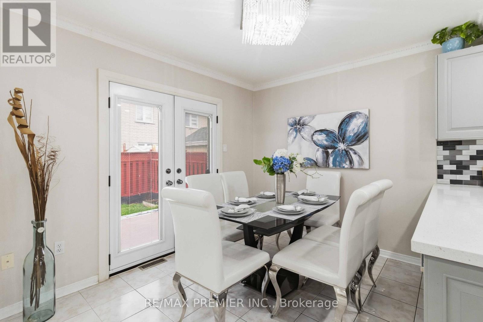 18 Salonica Road, Brampton, Ontario  L7A 3K9 - Photo 11 - W13063526