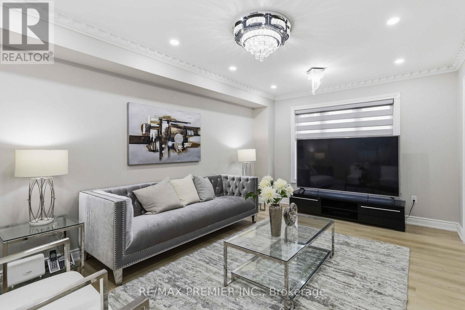 18 Salonica Road, Brampton, Ontario  L7A 3K9 - Photo 15 - W13063526