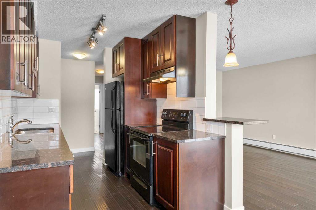 301, 4455a Greenview Drive NE, Calgary, Alberta  T2E 6M1 - Photo 5 - A2297602