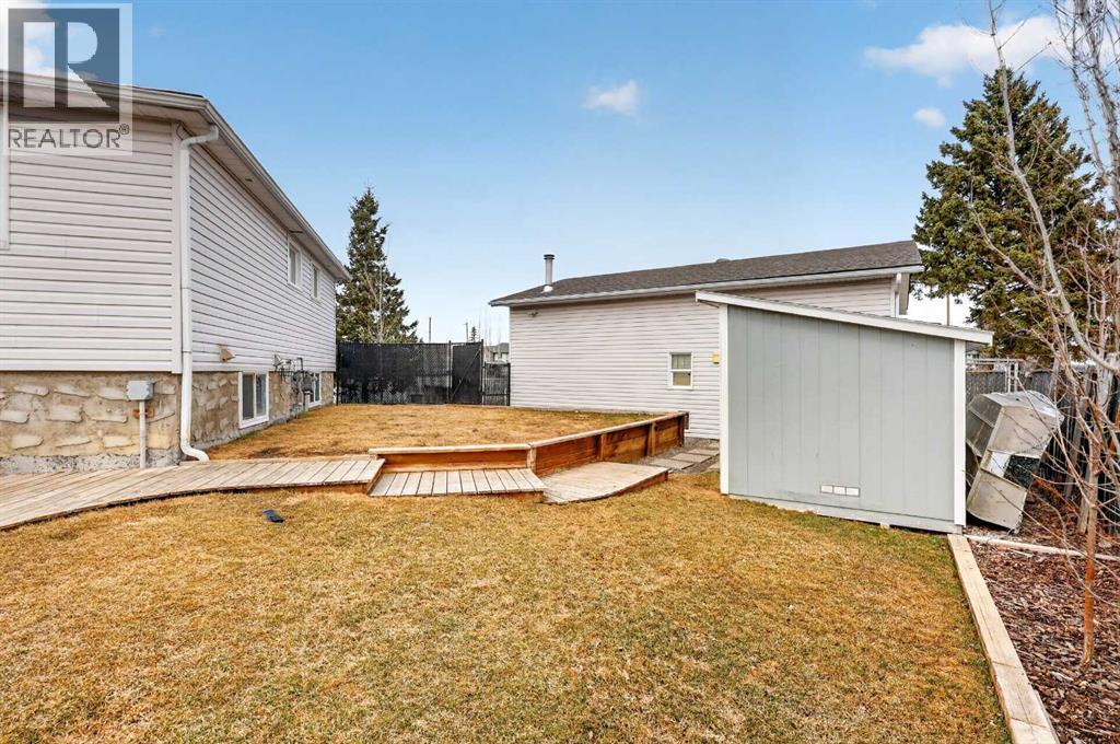 211 1 Avenue Se, Langdon, Alberta  T0J 1X1 - Photo 35 - A2300390